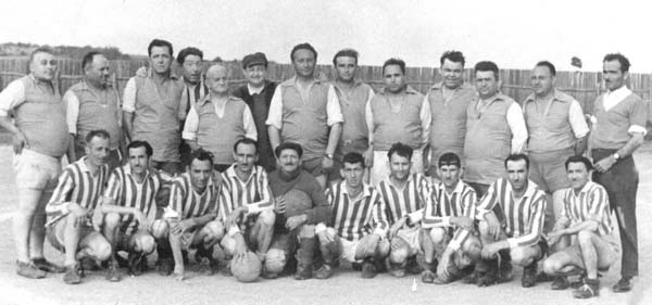 Fudbalska utakmica izmedju debelih i mrsavih